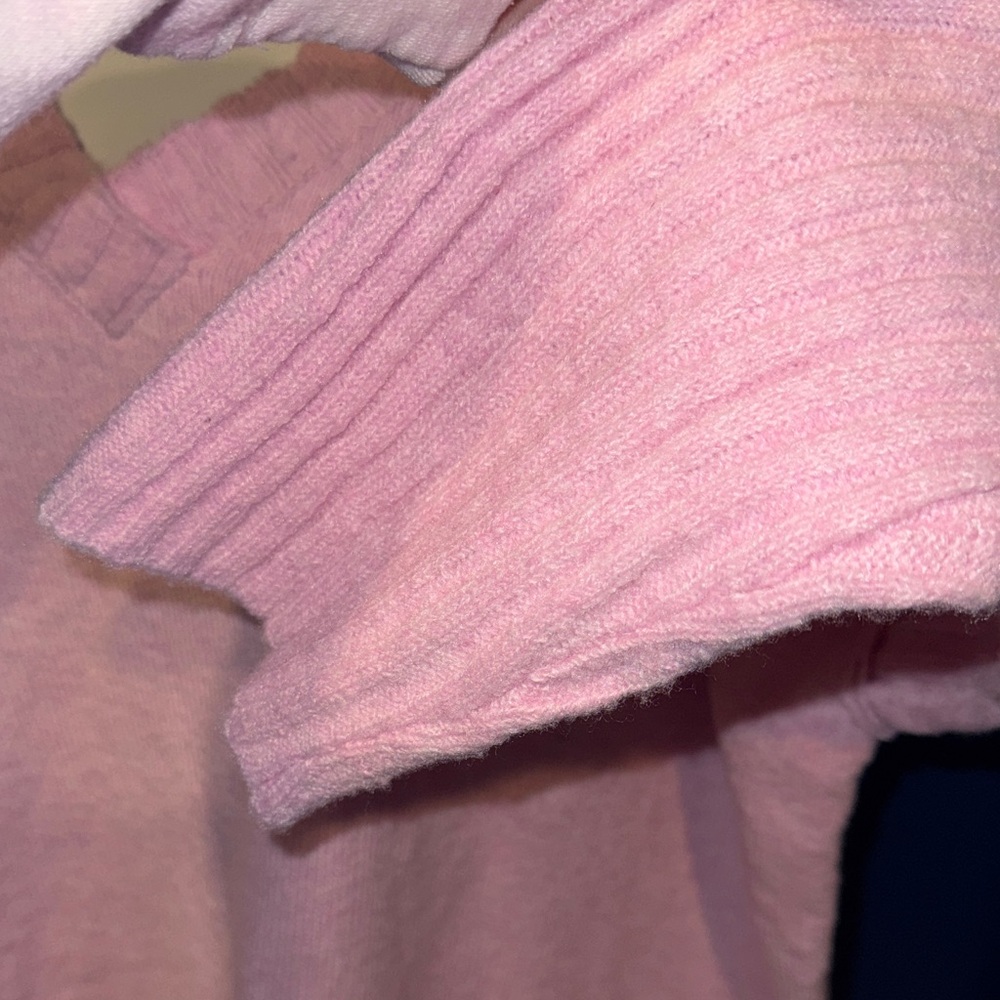 DIP- NWT Pink Oversized V-Neck Sweater Size Large - Picture 13 of 15